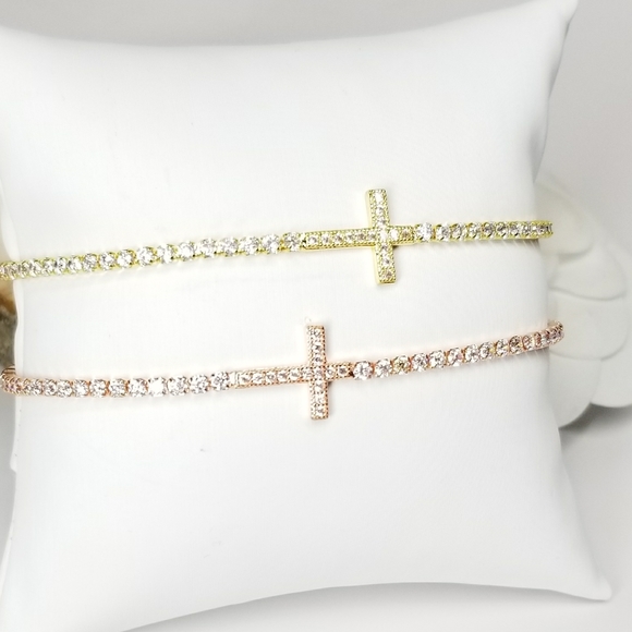 NEW in Gift Box Pave CZ Slider Tennis Bracelet NWT - Picture 2 of 8